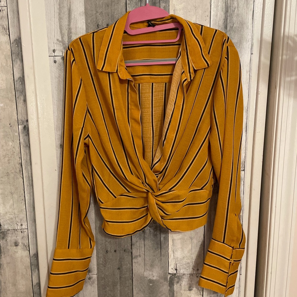 CROPPED COLLARED LONGSLEEVE